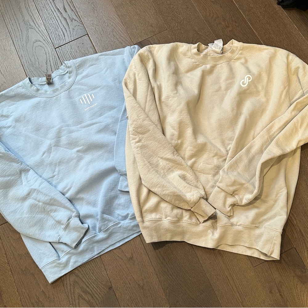 Poshmark Live Show Light Blue and Beige Crewneck Sweater Bundle Size Large
